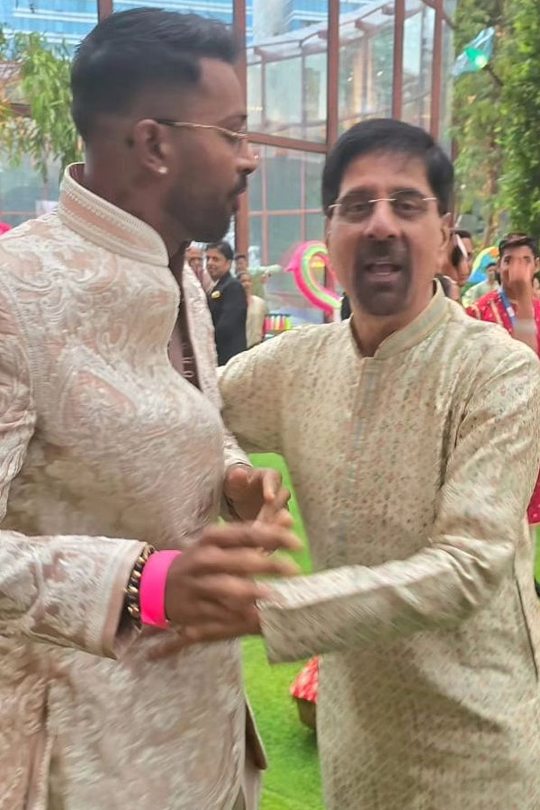 On A Night Full of love: Hardik Pandya At Anant Ambani Radhika Merchant Wedding Ceremony Photos4