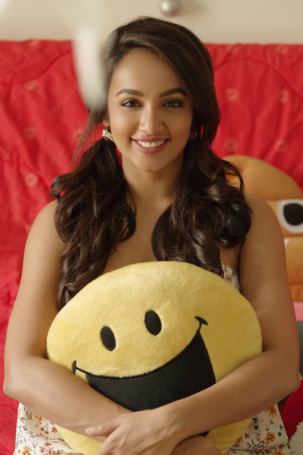 Tollywood Beauty Tejaswi Madivada Birthday Special Gallery