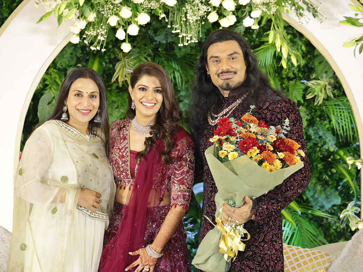 Varalaxmi Sarathkumar Grand Wedding Reception Photos