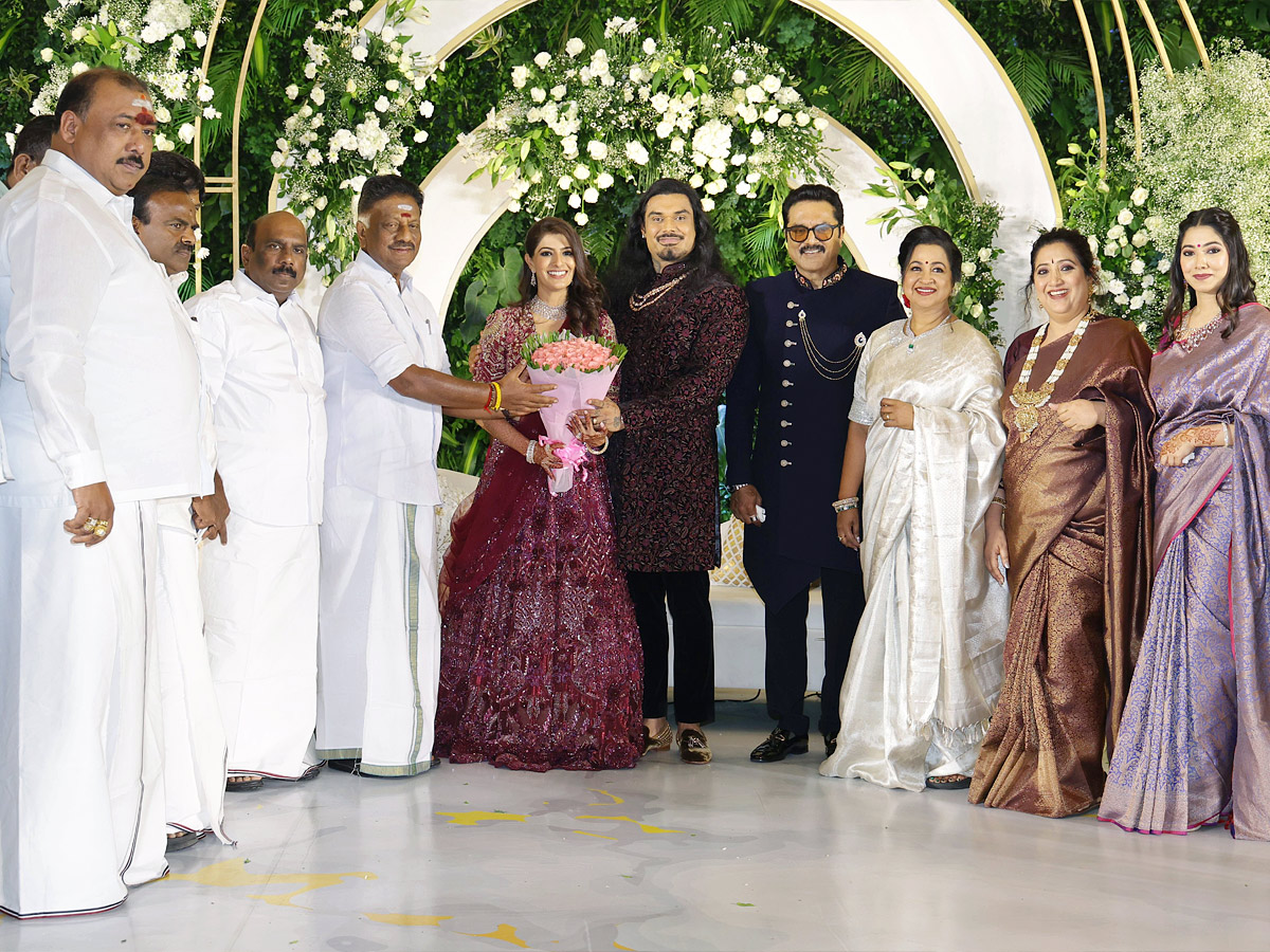 Varalaxmi Sarathkumar Grand Wedding Reception Photos