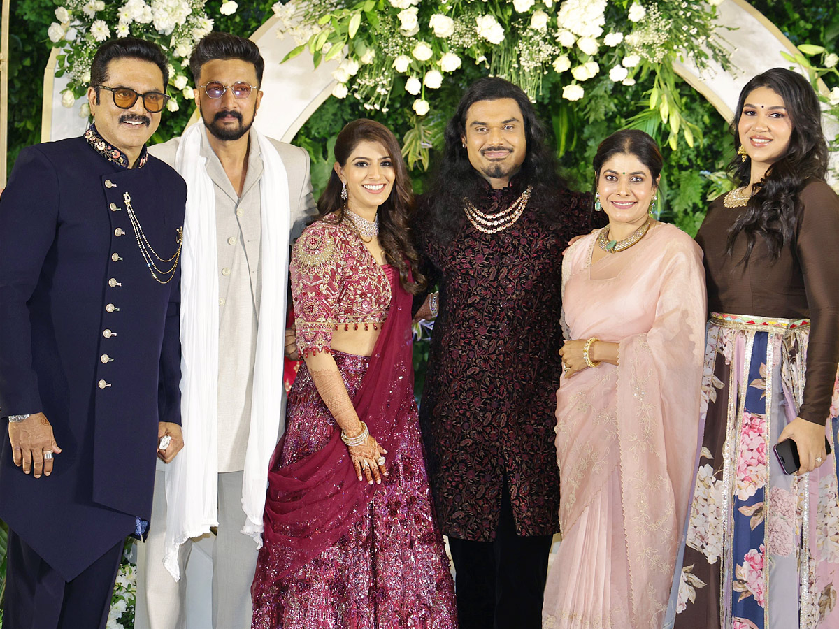 Varalaxmi Sarathkumar Grand Wedding Reception Photos