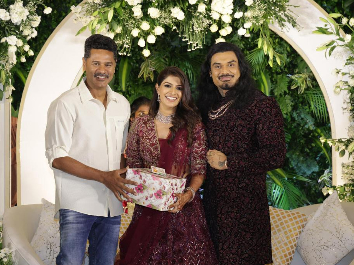 Varalaxmi Sarathkumar Grand Wedding Reception Photos