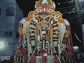 వైభవంగా సాయినాథుడి నగరోత్సవం - Sakshi