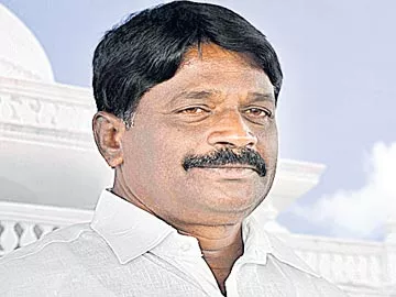 రాజకీయ వేదికగా వాడుకోనీయం - Sakshi