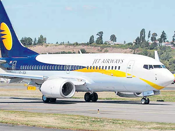 Jet Airways down 91 per cent - Sakshi