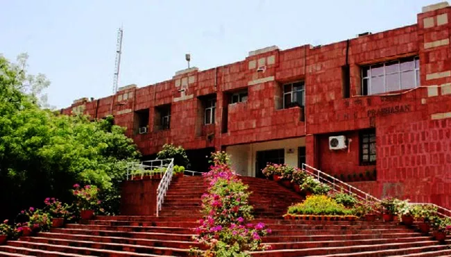  Student Alleged Professor Sexual Misbehaviour In Jnu - Sakshi