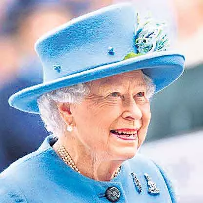 Queen Elizabeth loves the trees - Sakshi