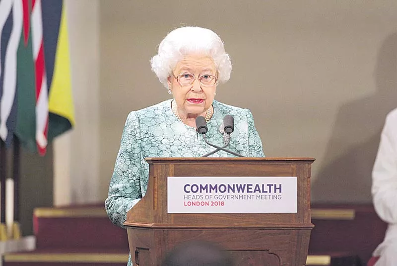Queen backs Prince Charles to follow her as head of Commonwealth - Sakshi