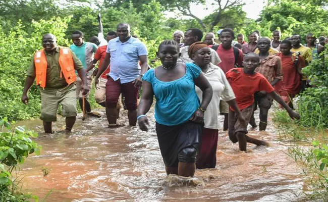 Kenya Heavy Rains Causes 215 Deaths - Sakshi