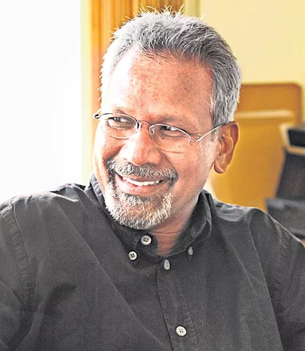 Mani Ratnam wraps up Chekka Chivantha Vaanam - Sakshi