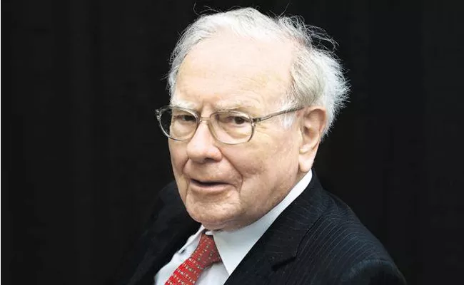 Warren Buffett intrest to take stakes in Paytm - Sakshi