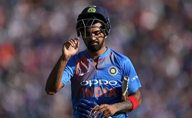 Fans Slam KL Rahul After Another Batting Failure - Sakshi