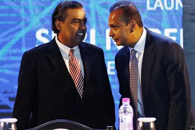 Big Relief to Rcom in SC  to Clear Spectrum Deal with Jio - Sakshi