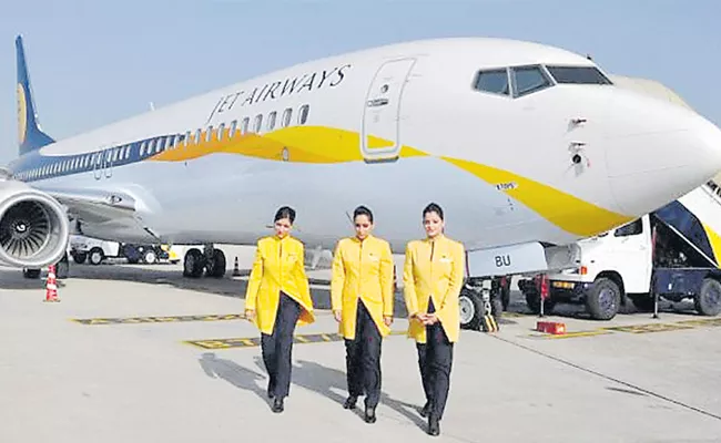  Jet Airways makes a boarding call for shareholders - Sakshi