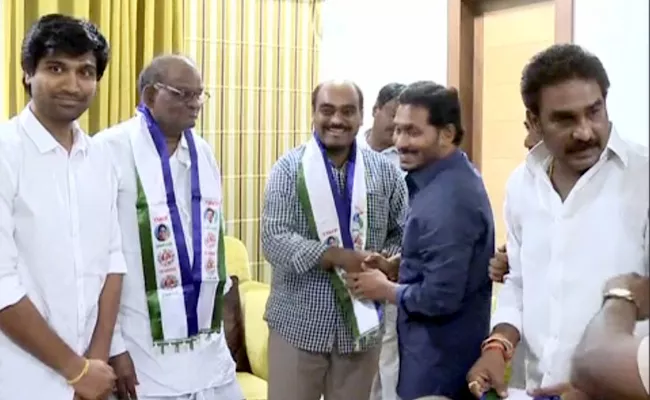Gurajala TDP Leaders Joins YSRCP - Sakshi