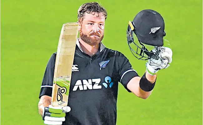 Attrition in batting helps NZ win, believes Guptill - Sakshi
