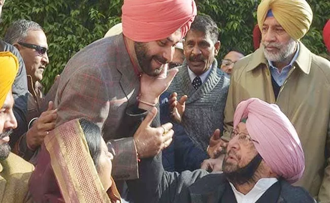 Amarinder Singh On Minister Navjot Singh Sidhu Comments Over Pulwama Attack - Sakshi