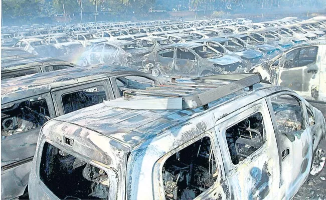  Massive fire in Chennai parking lot over 100 cars gutted - Sakshi