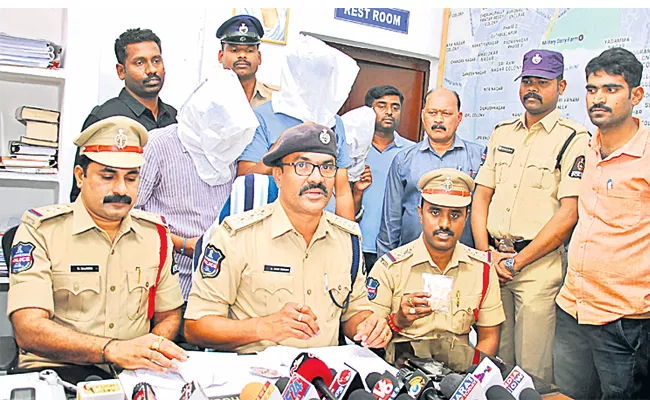Drugs Smugglers Arrest in Hyderabad - Sakshi
