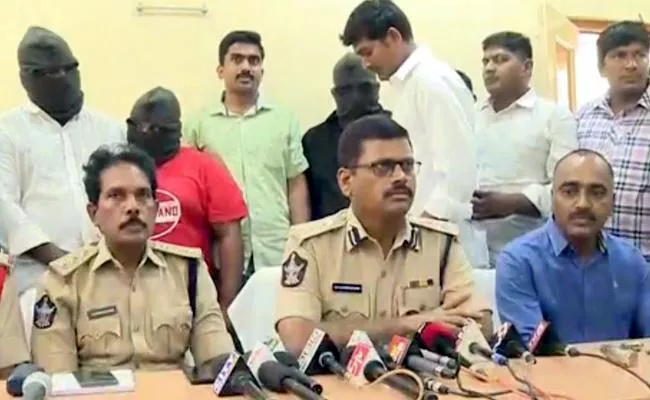 Three Pistols Found In palnadu Area - Sakshi