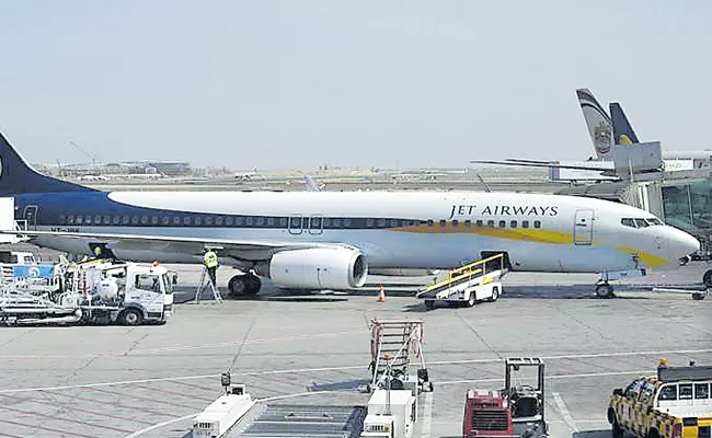 Jet Airways lenders refuse more funding, airline risks shutdown - Sakshi