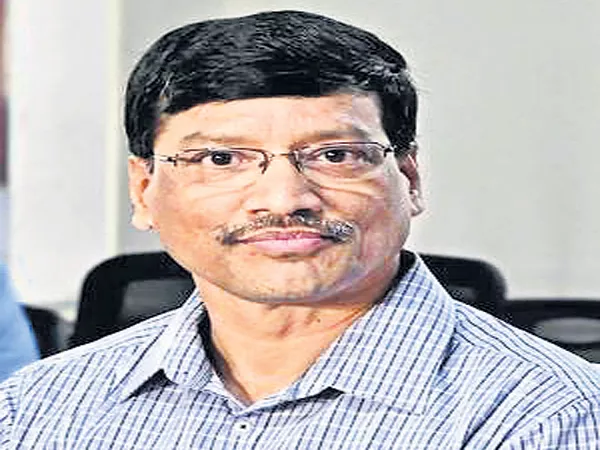 RTC charges will be increased by 30 percent says Surendrababu - Sakshi