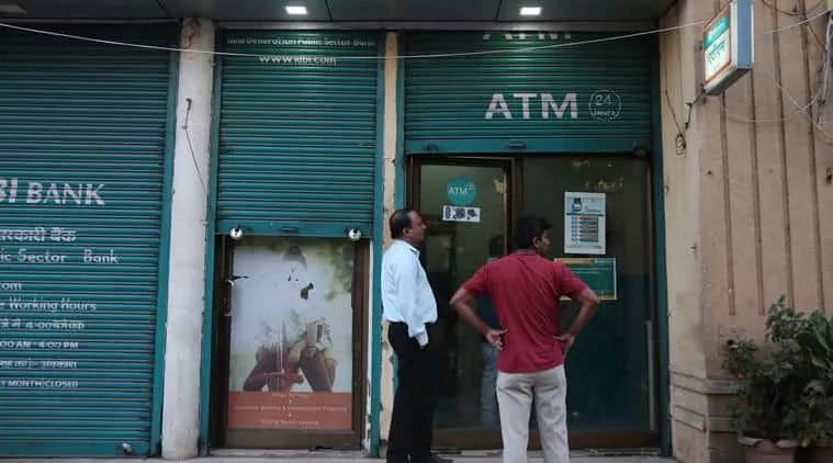 Delhi Police In Action As Rs 19 Lakh is Stolen From 3 ATM - Sakshi