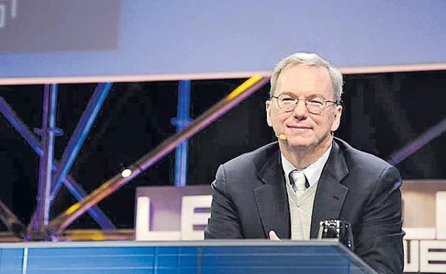 Eric Schmidt leaves Google board, ending an era - Sakshi