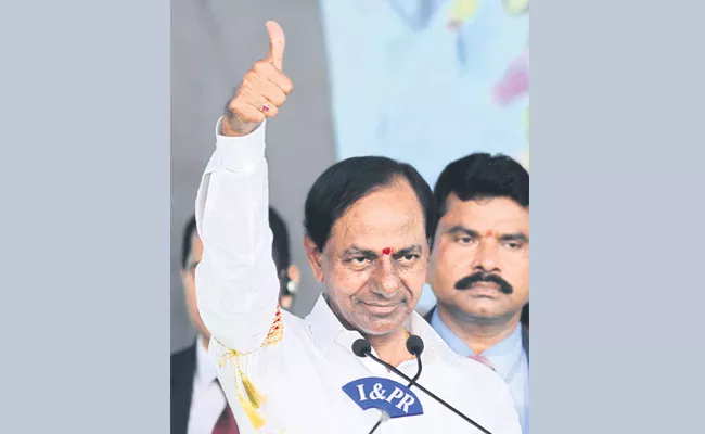 KCR at Jagans swearing in ceremony - Sakshi