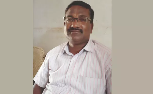 PET Teacher Murder in West Godavari - Sakshi
