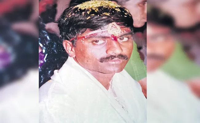 Parents Murdered Son In warangal - Sakshi