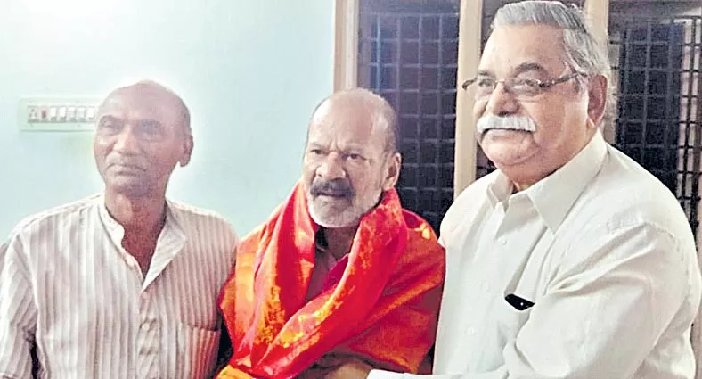 Telugu writer Bandi Narayana Swamy wins Sahitya Akademi Award 2019 - Sakshi