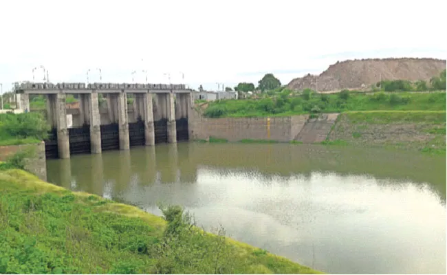 Fishermen Agitation On Sriram Sagar Water Release - Sakshi