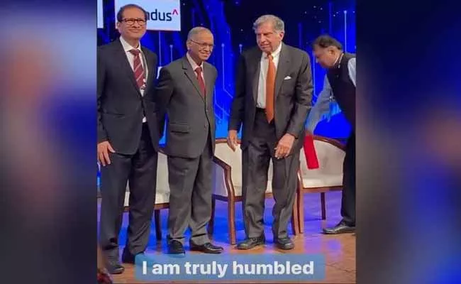 Narayana Murthy touches Ratan Tata feet - Sakshi