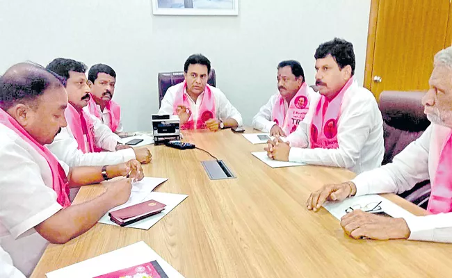 TRS Party Finalised The List Of Cooperative Bank Chairman And Vice Chairman - Sakshi