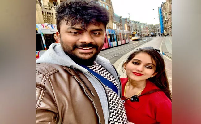 Chandan Shetty Gives Clarity On His Honeymoon Trip - Sakshi