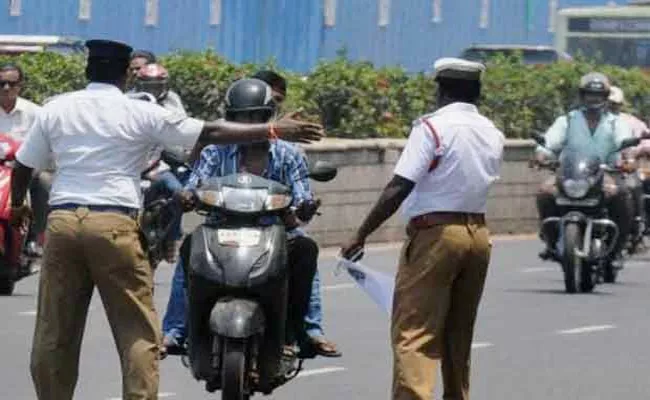 Telangana Police Issue only One way E Passes to Other States - Sakshi