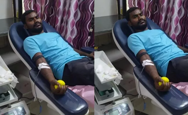 Redstar Blood Donor Naresh Blood Donate On 25Th Time - Sakshi