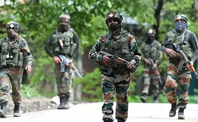 Kashmir: 3 Militants Killed In Encounter In Trail Area At Pulwama District - Sakshi