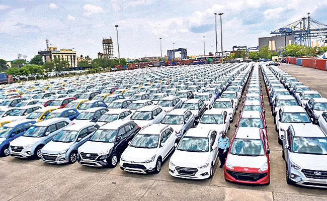Auto Sales Continue To Move In Reverse Gear - Sakshi