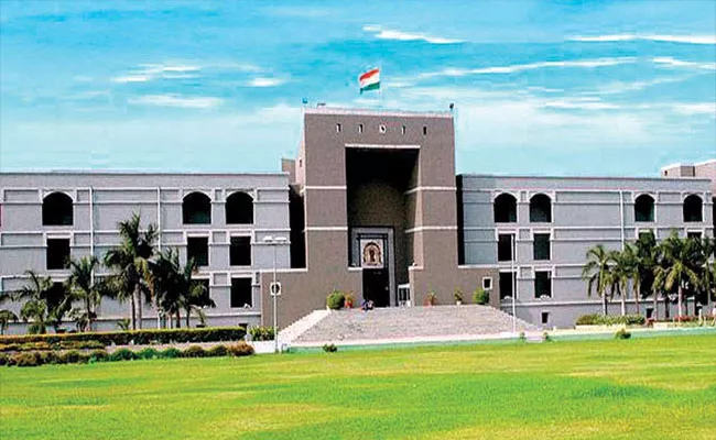 Gujarat High Court Closed After 7 Persons Test Positive For COVID-19 - Sakshi