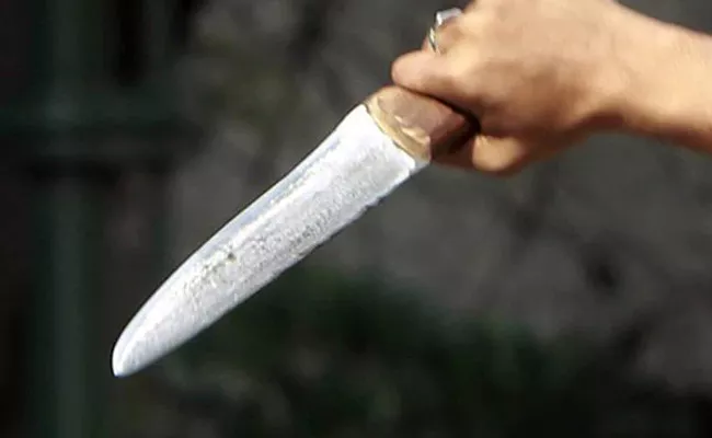 Man stabs younger brother in company board meeting - Sakshi