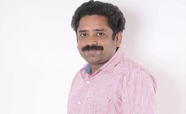 R Seenu Ramasamy Life In Danger Muttiah Muralitharan Biopic Row - Sakshi