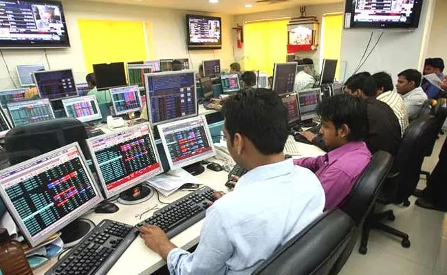 Record rally breaks- Market open with losses - Sakshi