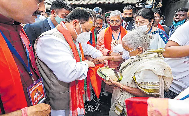 JP Nadda holds massive road show in West Bengal Bardhaman - Sakshi