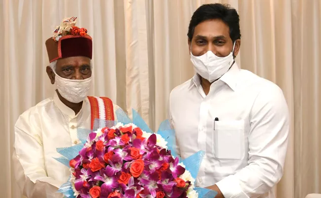 CM Jagan Meets Himachal Pradesh Governor Bandaru Dattatreya - Sakshi