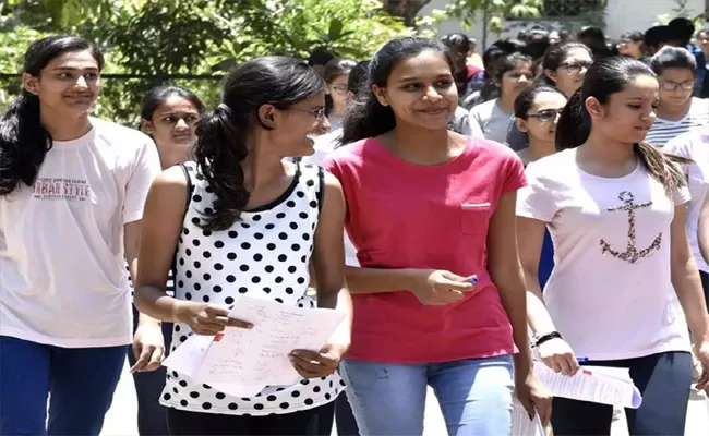 Tenth Exams From May 17 In Telangana - Sakshi