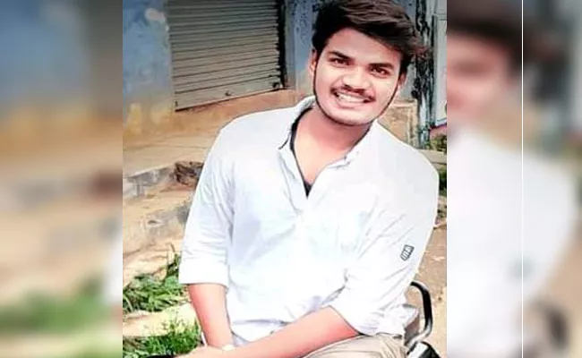 Polytechnic Student Commits Suicide In Nandikotkur - Sakshi