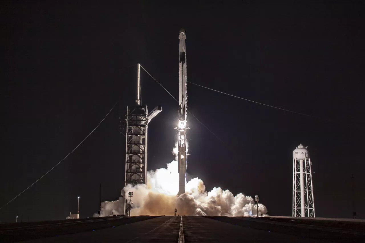 Spacex Launched New Batch Of Starlink Satellites - Sakshi