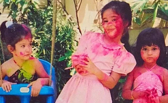 Holi 2021: Ananya Panday Shares Unseen Holi Photo From Childhood - Sakshi